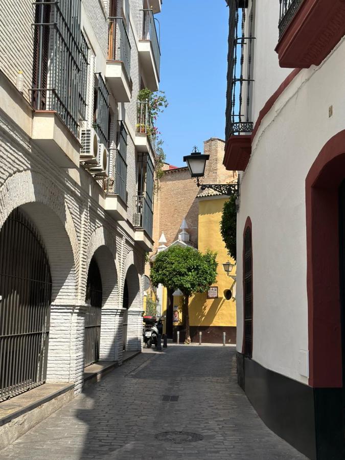 Apartamento Acogedor Y Moderno En Pleno Centro De Sevilla Con Parking Gratis Exterior foto