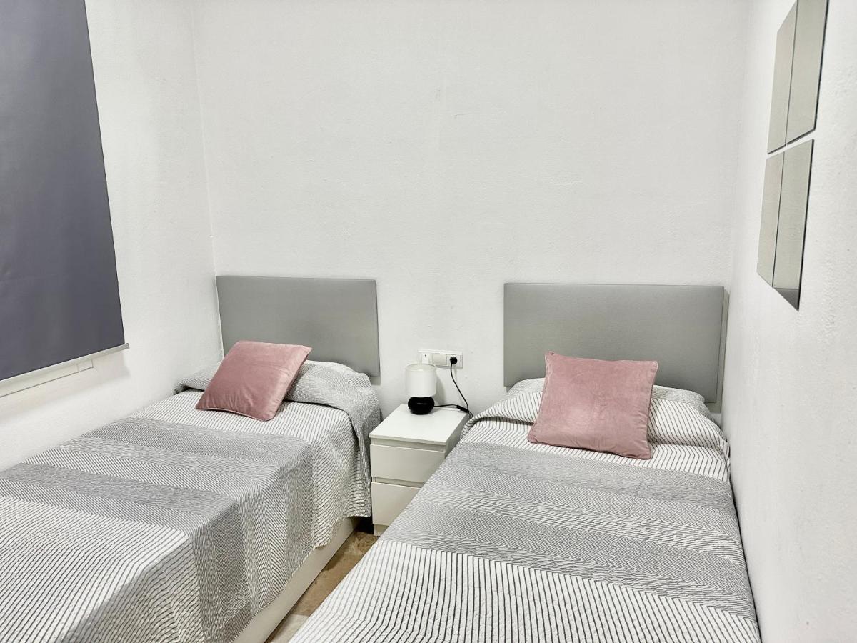 Apartamento Acogedor Y Moderno En Pleno Centro De Sevilla Con Parking Gratis Exterior foto