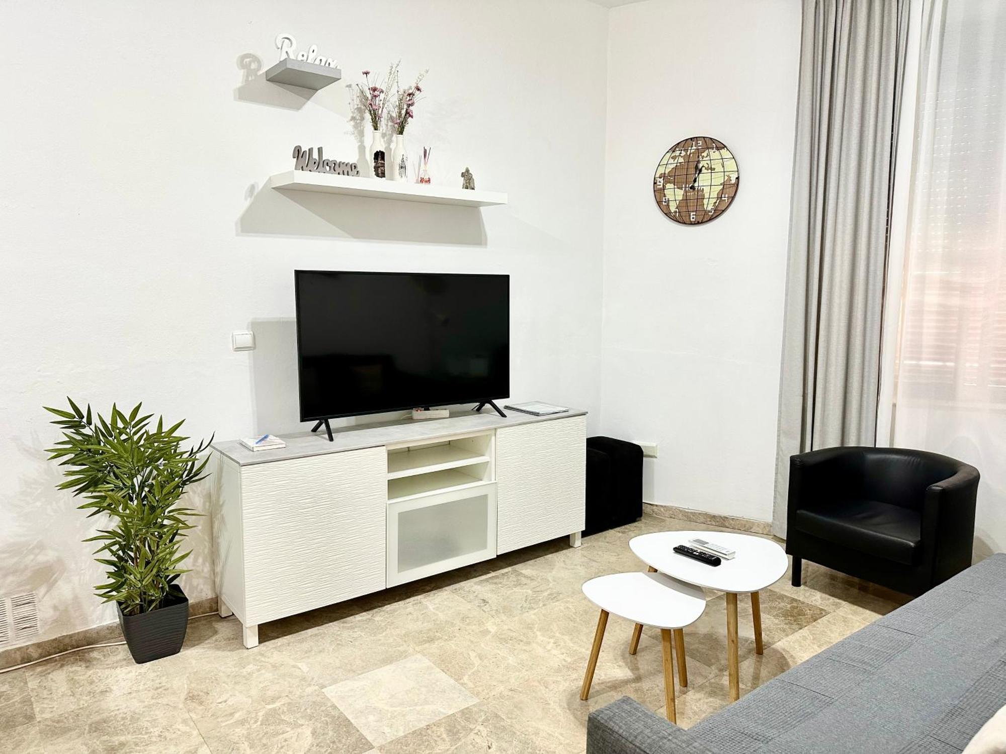 Apartamento Acogedor Y Moderno En Pleno Centro De Sevilla Con Parking Gratis Exterior foto