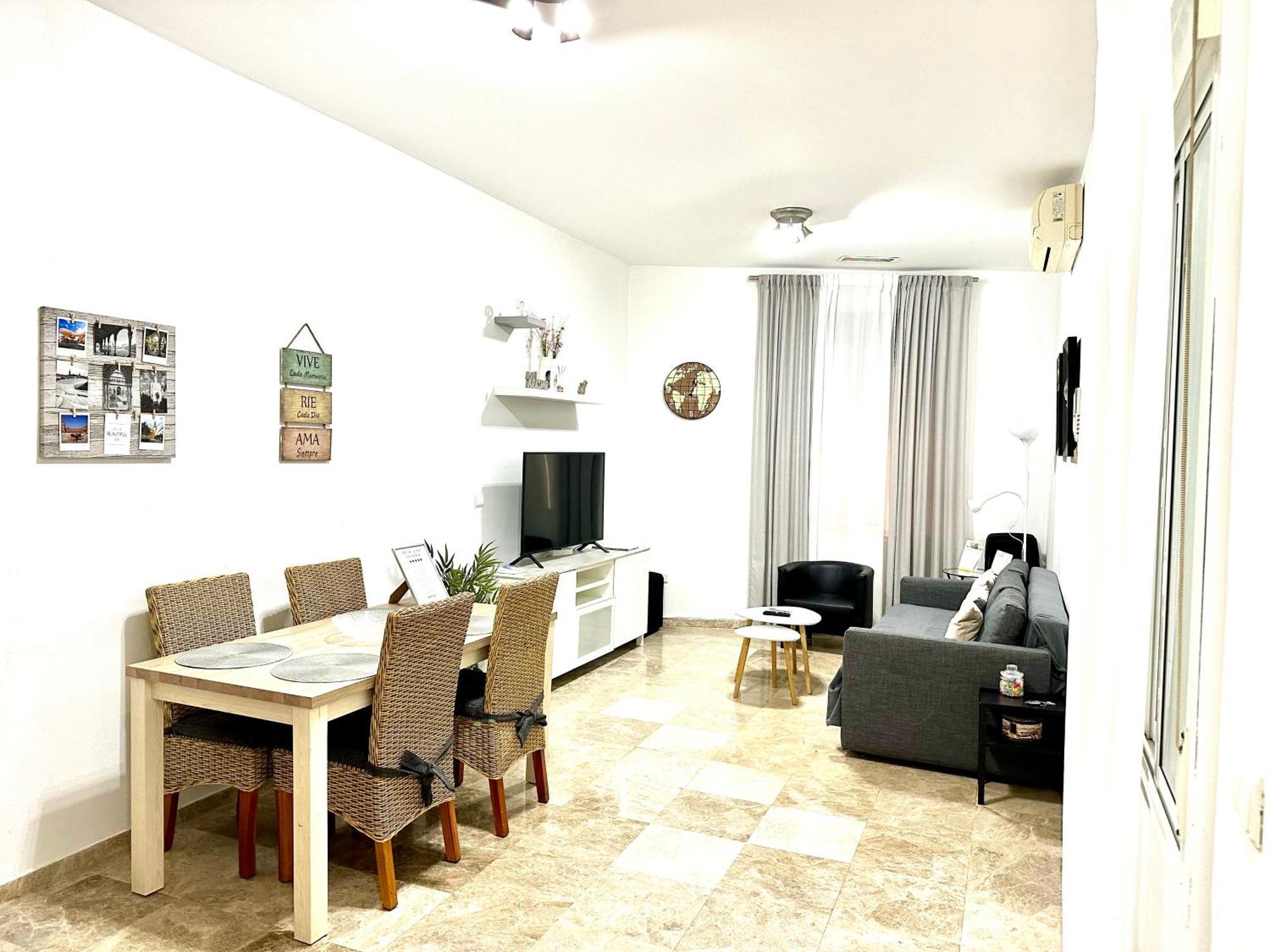 Apartamento Acogedor Y Moderno En Pleno Centro De Sevilla Con Parking Gratis Exterior foto